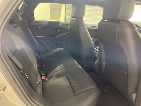 Used 2025 Land Rover Range Rover Evoque Dynamic SE image 28