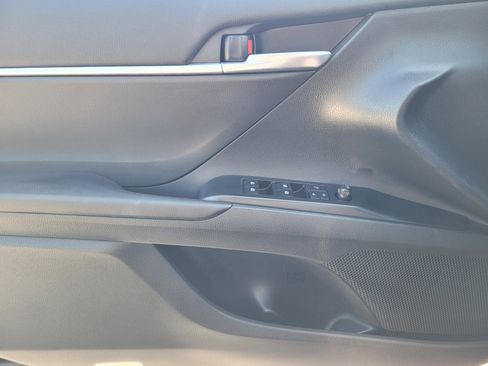 Used 2018 Toyota Camry SE image 20