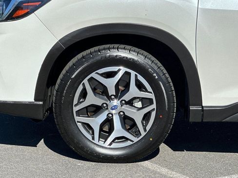 Used 2020 Subaru Forester Premium image 27