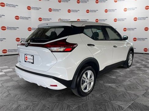 New 2025 Nissan Kicks Play S image 5