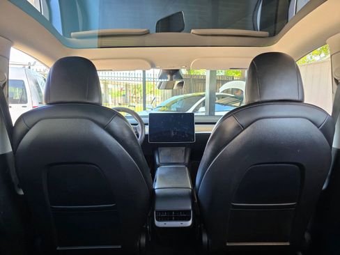 Used 2021 Tesla Model Y Performance image 35