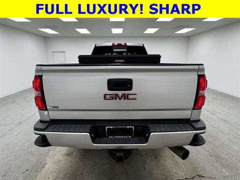 Used 2018 GMC Sierra 3500 Denali w/ Duramax Plus Package image 6
