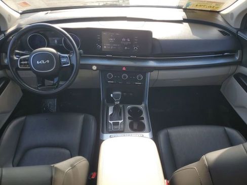 Used 2022 Kia Carnival LX w/ Paint Protection Package image 9