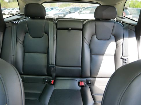 Used 2023 Volvo XC60 B5 Core w/ Climate Package AWD/4WD image 11