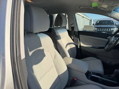 Used 2018 Hyundai Tucson SE AWD/4WD image 32
