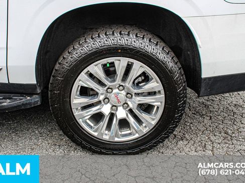 Used 2025 GMC Yukon XL Denali AWD/4WD image 16