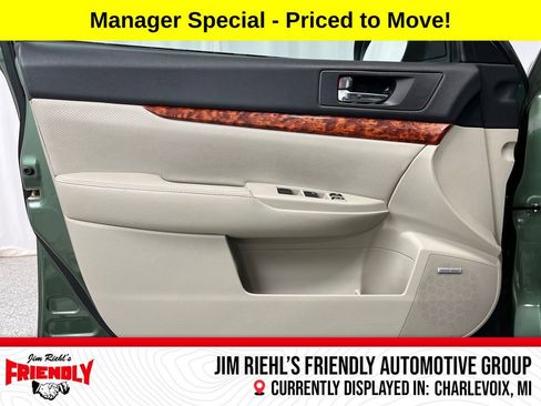 Used 2012 Subaru Outback 2.5i Limited w/ Moonroof Pkg AWD/4WD image 18