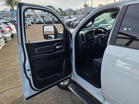 Used 2024 RAM 2500 Big Horn image 36