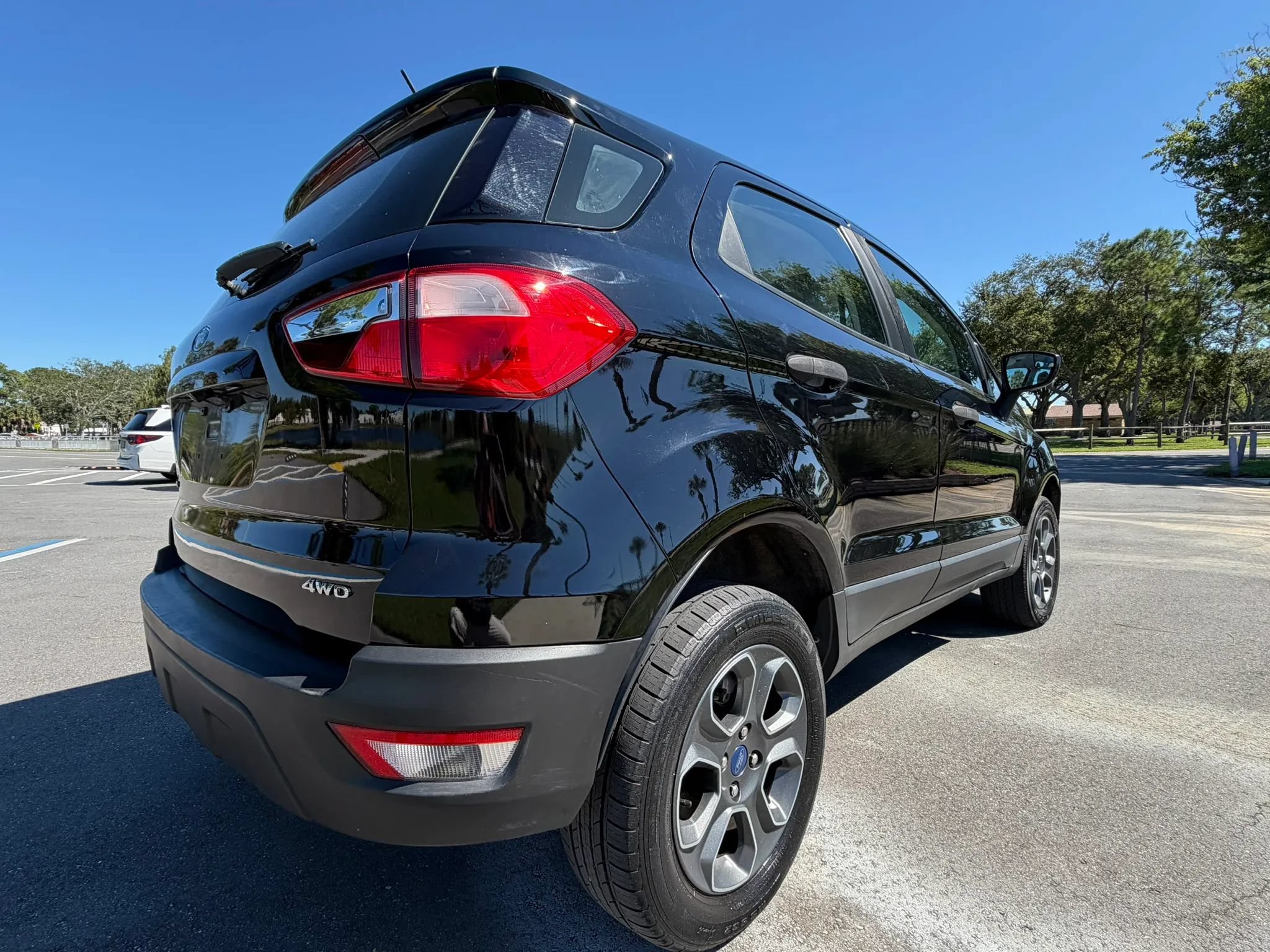 Used 2020 Ford EcoSport S AWD/4WD image 7
