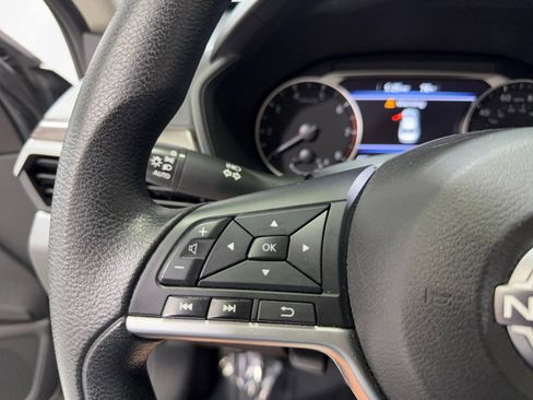 Used 2024 Nissan Altima 2.5 SV image 23