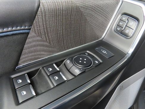 Used 2025 Ford F250 Platinum image 77