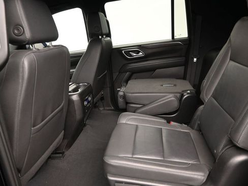 Used 2024 Chevrolet Suburban Z71 w/ Z71 Off-Road Package AWD/4WD image 14