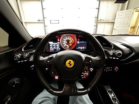 Used 2019 Ferrari 488 Spider RWD image 15