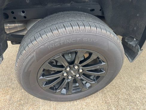 Used 2022 GMC Canyon Elevation w/ Trailering Package RWD image 11