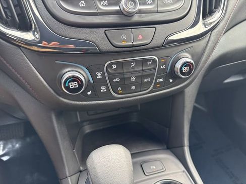 Used 2023 Chevrolet Equinox RS AWD/4WD image 13