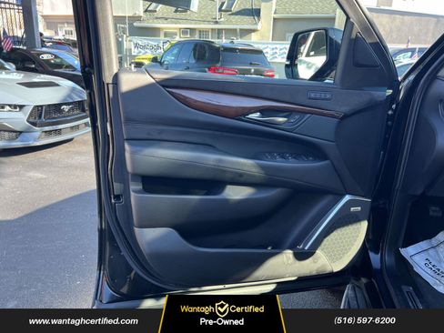 Used 2019 Cadillac Escalade Luxury w/ Escalade Sport Edition image 16