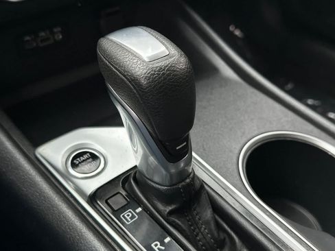 Used 2022 Nissan Altima 2.5 SV FWD image 21
