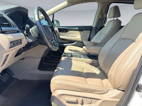 Certified 2024 Honda Odyssey Touring image 23