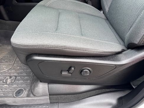 Used 2022 RAM 1500 Big Horn AWD/4WD image 10