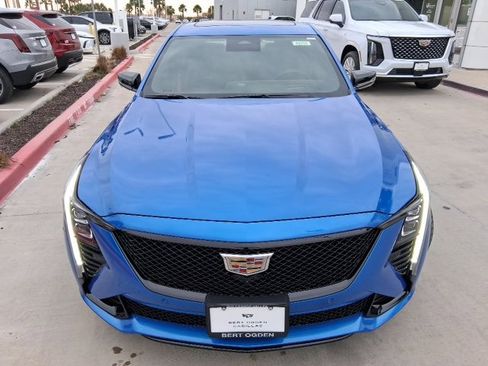 New 2026 Cadillac CT5 V image 2