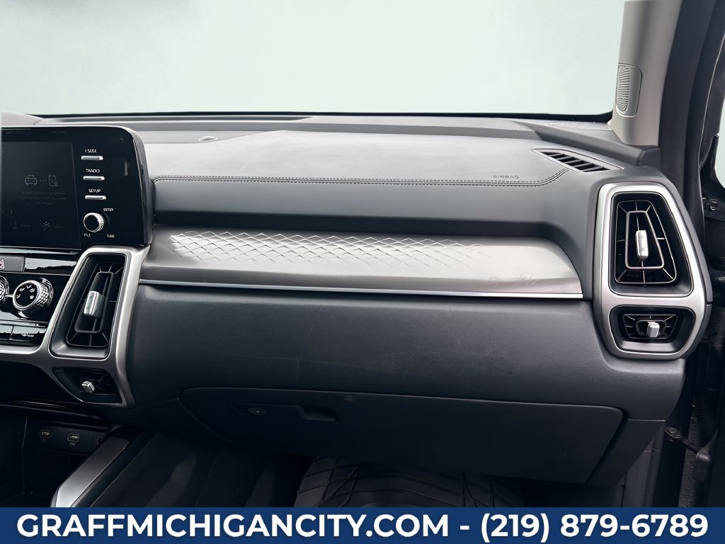 Used 2022 Kia Sorento LX FWD image 11
