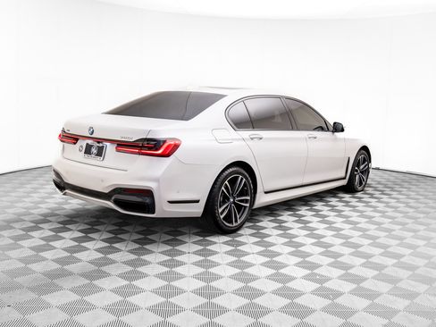 Used 2020 BMW 750i xDrive image 5