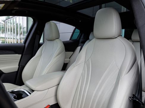 Certified 2023 Maserati Grecale Modena AWD/4WD image 10