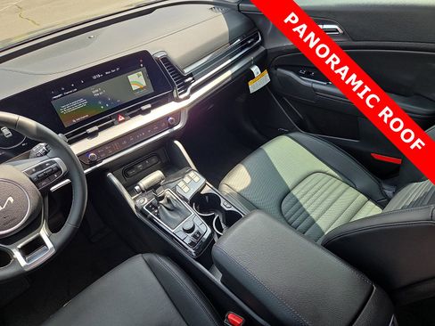 Used 2025 Kia Sportage SX FWD image 12