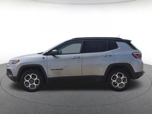 Used 2022 Jeep Compass Trailhawk AWD/4WD image 8