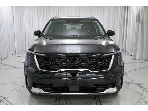 New 2026 Kia Sorento S image 3