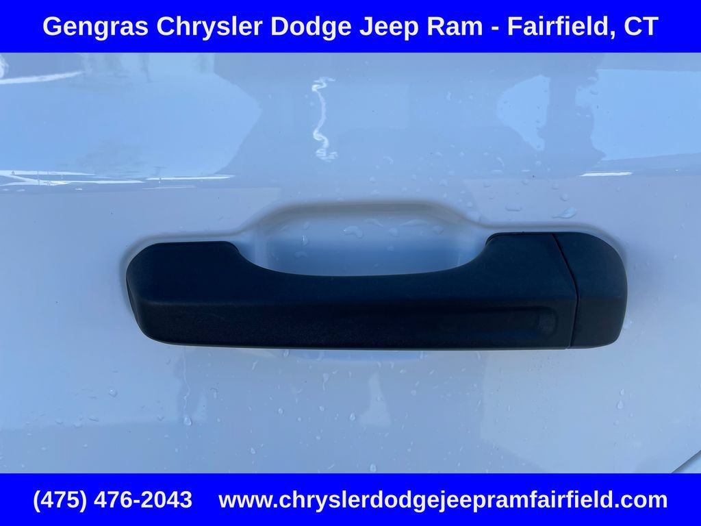 Used 2019 Jeep Wrangler Unlimited Sahara AWD/4WD image 37