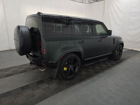 Used 2025 Land Rover Defender 110 X-Dynamic SE AWD/4WD image 3