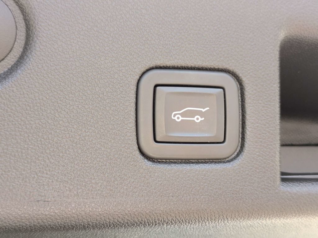Used 2024 Chevrolet Equinox RS FWD image 14