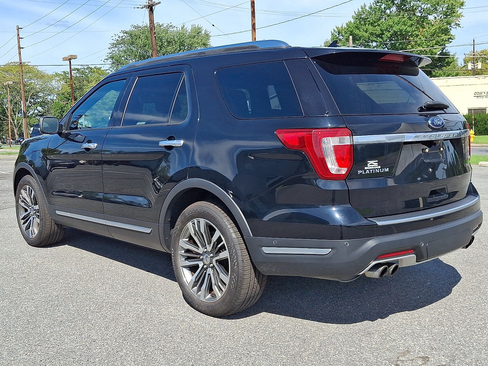 Used 2018 Ford Explorer Platinum AWD/4WD image 4