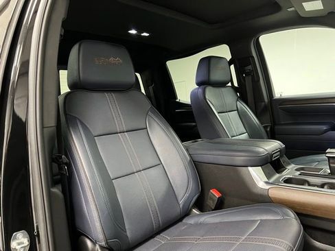 Used 2023 Chevrolet Silverado 1500 High Country w/ High Country Premium Package AWD/4WD image 59