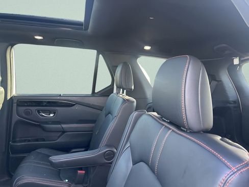 Used 2023 Honda Pilot TrailSport image 19