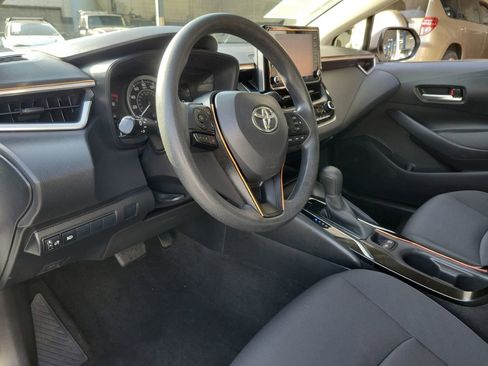 Used 2020 Toyota Corolla LE w/ Carpet Mat Package (TMS) image 17