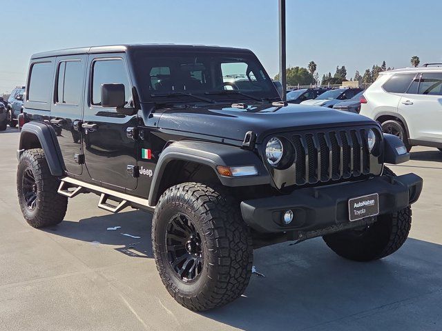 Used 2018 Jeep Wrangler Unlimited Sport AWD/4WD image 3