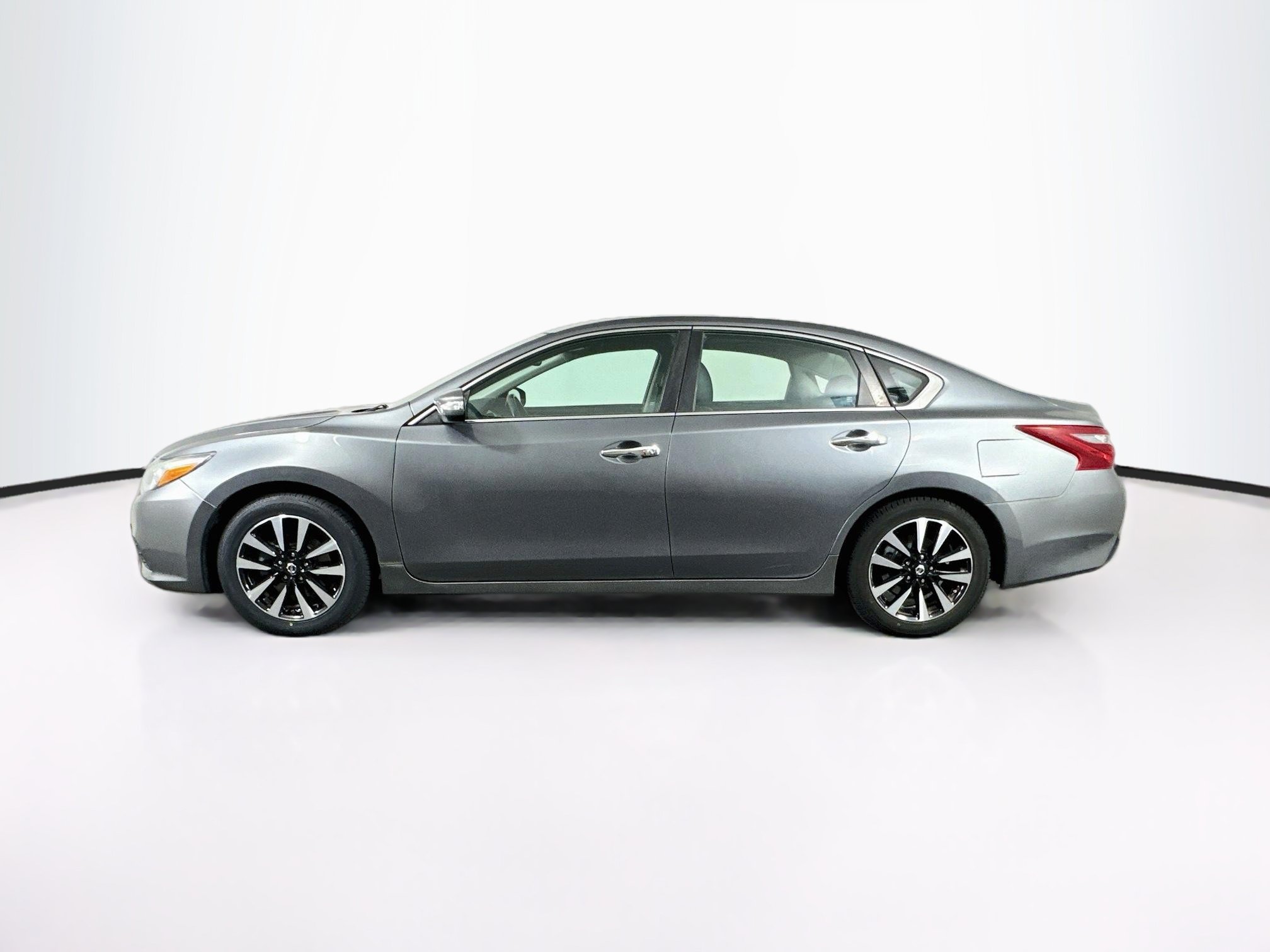 Used 2018 Nissan Altima 2.5 SL FWD image 4