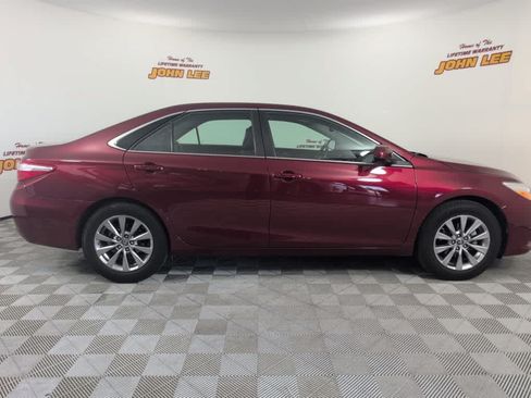 Used 2017 Toyota Camry XLE w/ Moonroof Package FWD image 8
