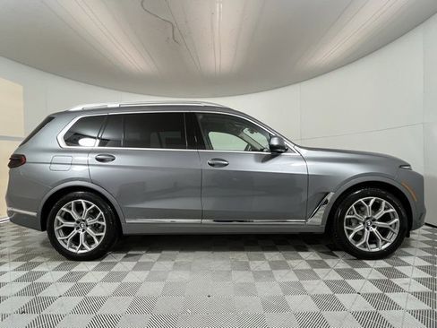 Used 2025 BMW X7 xDrive40i w/ Premium Package image 8