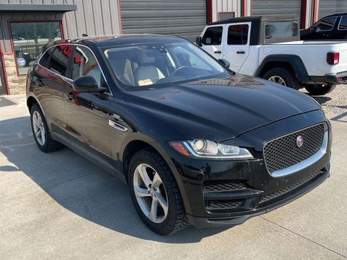 Used 2019 Jaguar F-PACE Premium image 1