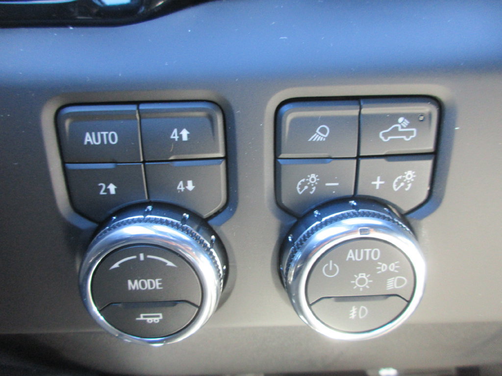 New 2026 GMC Sierra 1500 AT4 w/ AT4 Premium Package AWD/4WD image 17