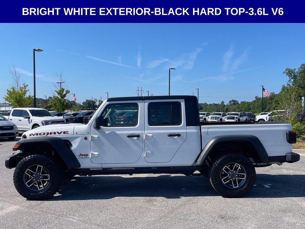 Used 2025 Jeep Gladiator Mojave w/ Convenience Group AWD/4WD image 6