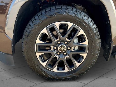 Used 2023 Toyota Sequoia Limited image 10