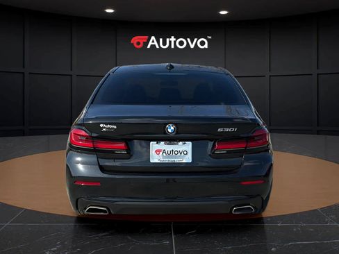 Used 2023 BMW 530i xDrive w/ Premium Package AWD/4WD image 4