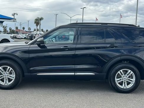 Certified 2023 Ford Explorer XLT w/ Equipment Group 202A AWD/4WD image 7