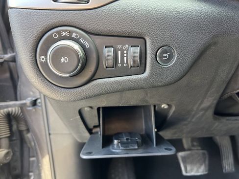 Certified 2020 Jeep Cherokee Limited AWD/4WD image 11