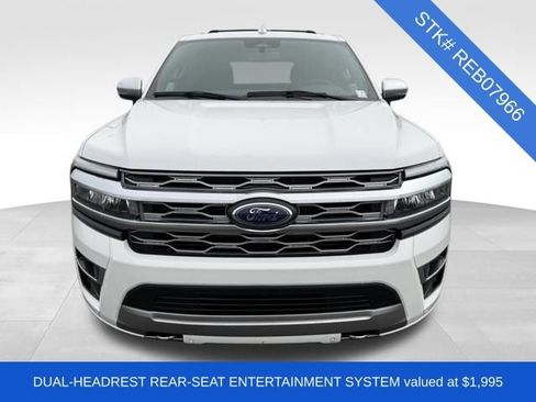 Used 2024 Ford Expedition Platinum image 2