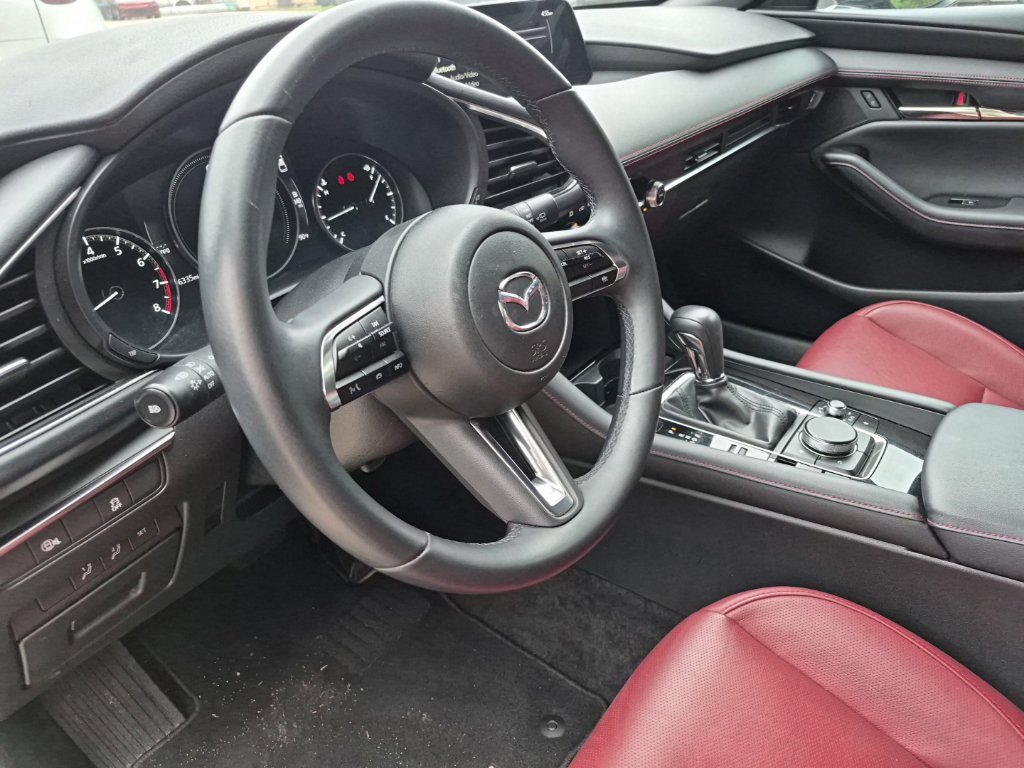 Used 2026 MAZDA MAZDA3 Carbon AWD/4WD image 7